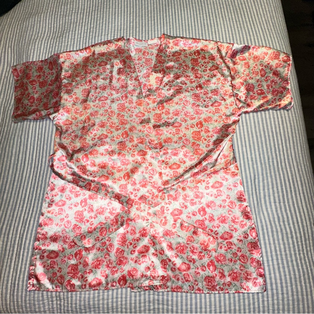 Vassarette Womens Large‎ Coral Rose Floral Satin Robe Short Sleeve Wrap Kimono